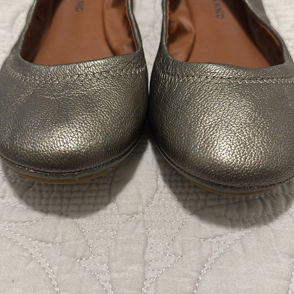 Lucky Brand Pewter Flats New - Picture 7 of 7
